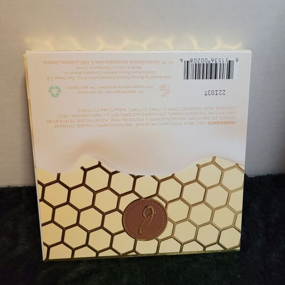 Beauty Bakerie Highlighter Palette - Picture 3 of 3